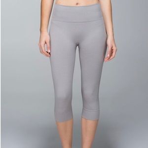 Lululemon Seamlessly Street Crop Sz8